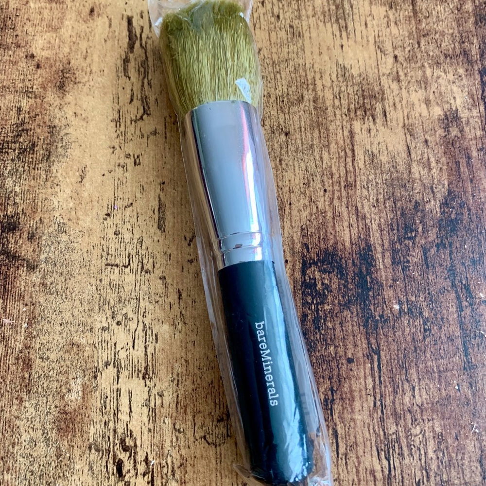 BareMinerals contour brush